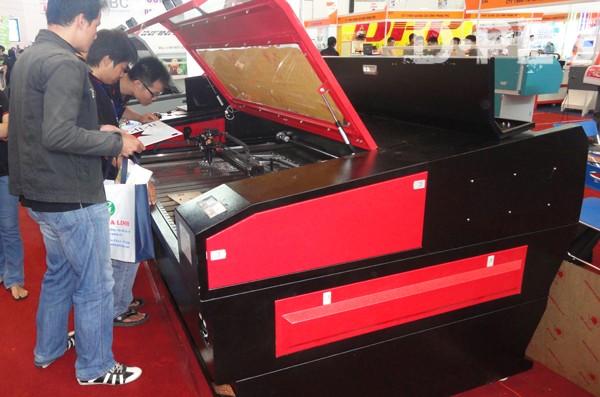 D·PES onsite report for VIETNAM INTERNATIONAL ADVERTISING EQUIPMENT AND TECHNOLOGY EXHIBITION